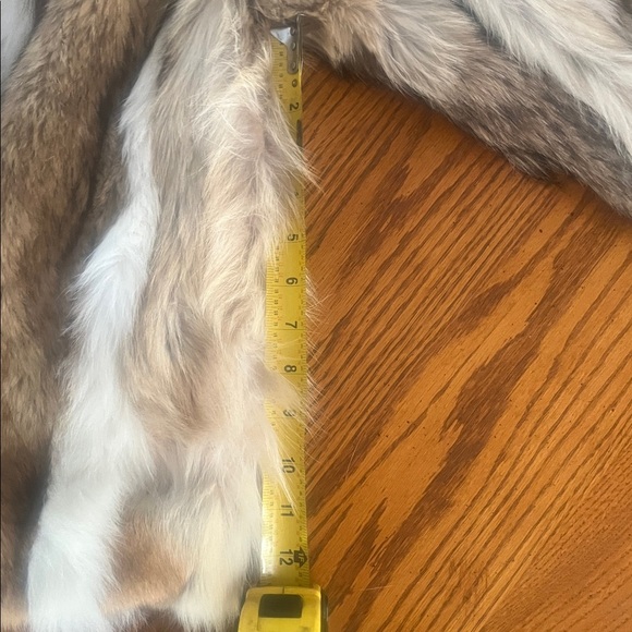 Luxurious Real Fur Coat in Brown and White - Picture 10 of 12